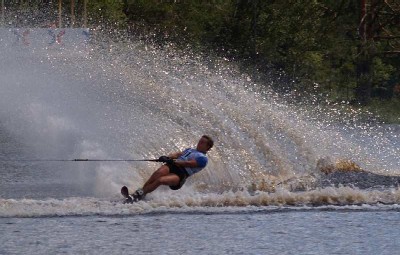 Anna Br�nstr�m tig hem segern i slalom efter s�r�k.